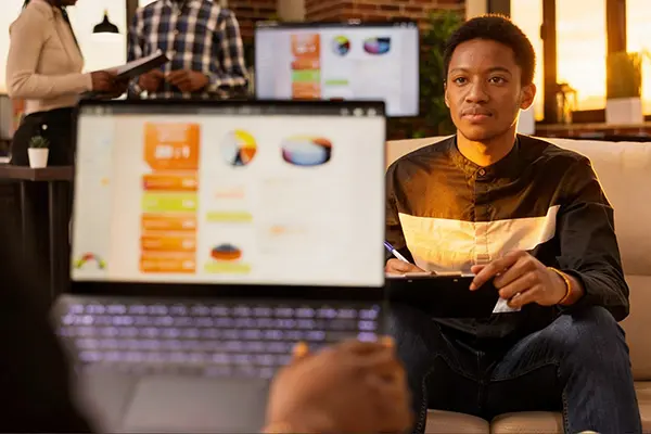 Externalisation marketing à Madagascar : gestion réseaux sociaux, SEO et création de contenu